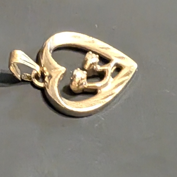 Vintage 12K Gold Filled Diamond Heart Pendant - Picture 3 of 10